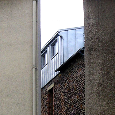 Un bureau sur le toit à Rennes (quartier St Hélier)